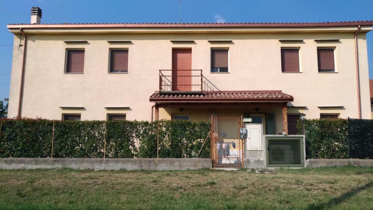 Intero Appartamento Con Giardino E Colazione Dario Парма Экстерьер фото